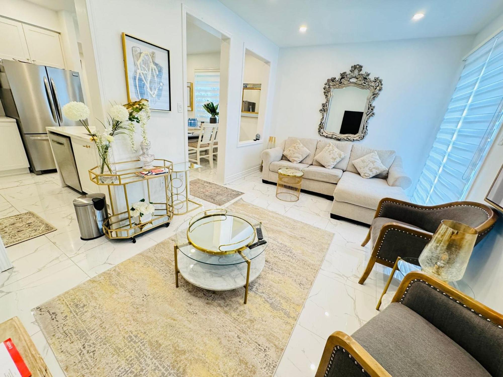 Luxury Home In Toronto ミシサガ エクステリア 写真