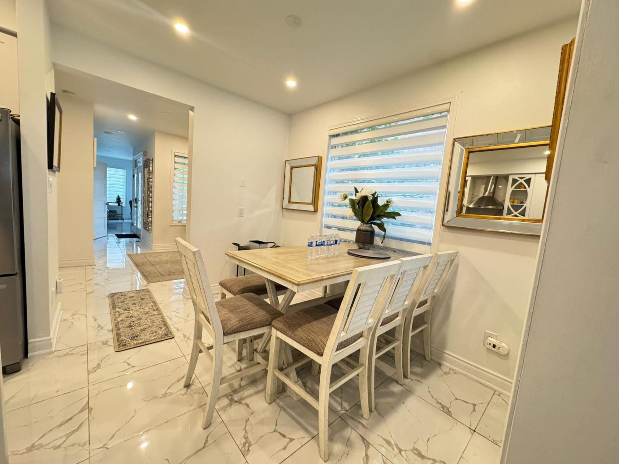 Luxury Home In Toronto ミシサガ エクステリア 写真
